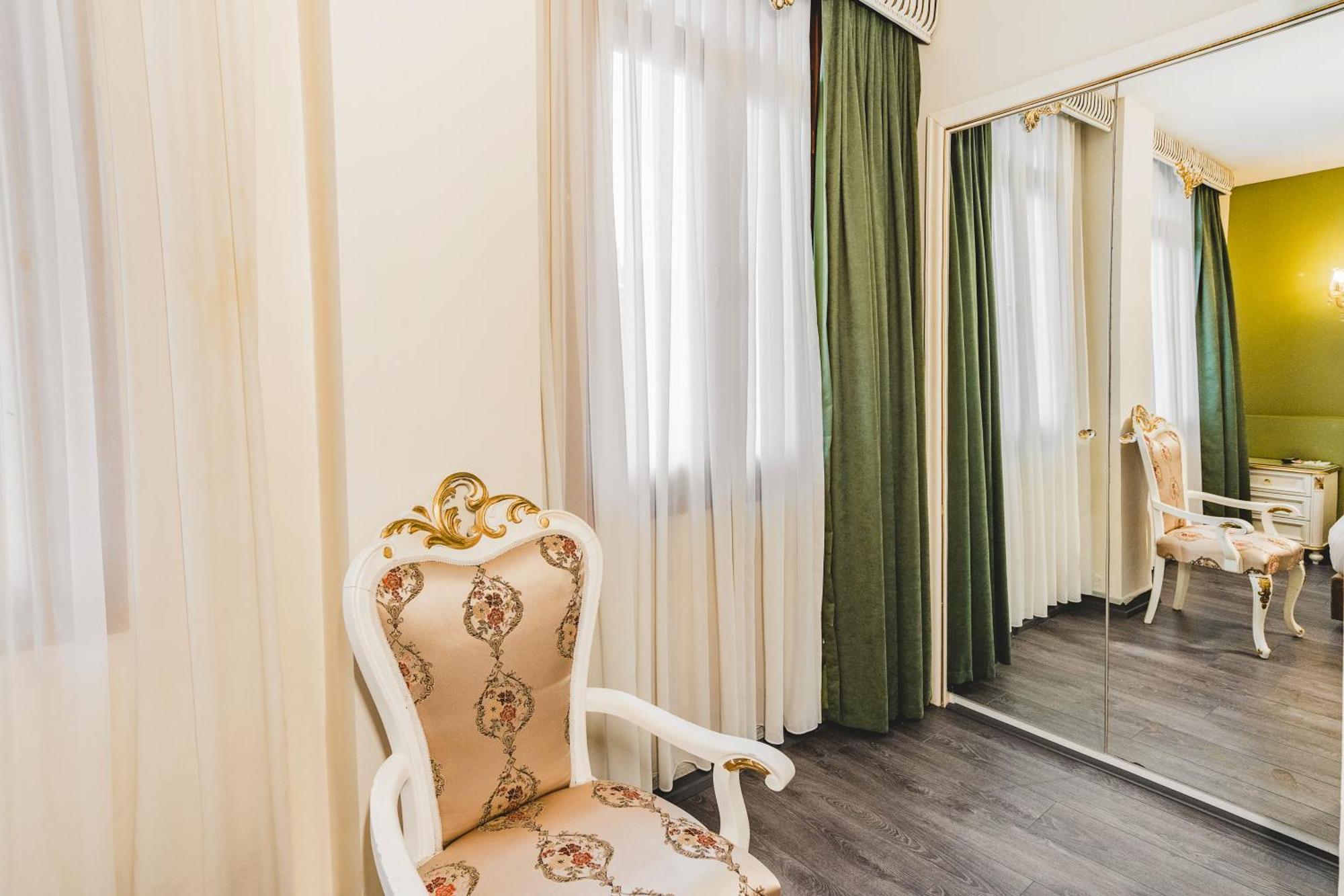 Hotel Fresia อิสตันบูล ภายนอก รูปภาพ